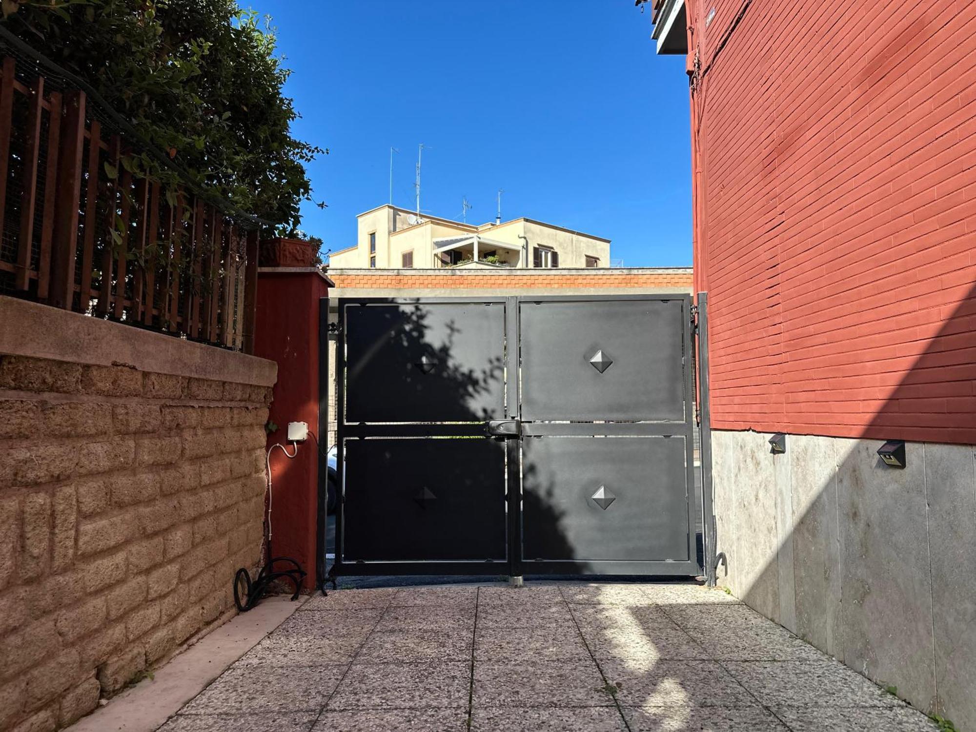 Sweet Home Luni Vitinia Exterior photo